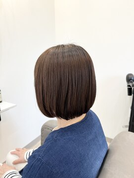 オアシス(oasis) アッシュグレージュ　顎ラインボブ