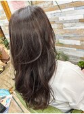 暗髪×ヴァイオレットグレー