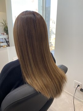 エミュスト(Emuest) 髪質改善トリートメント　髪質改善ストレート　髪質改善心斎橋