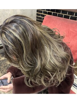 サル(saru) #ハイライトカラー × #オリーブベージュ