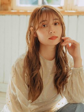 シンシ(Cinci) 大人ガーリーなロングスタイル