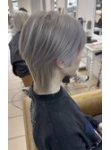 ハイトーンウルフカット