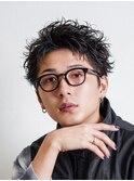 メンズカット無造作黒髪スパイキーショート刈り上げビジネス流行