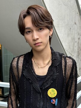 ベモ(NVEMO) 毛流れセンターパート