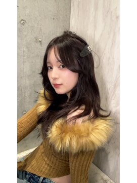 ロンドルピナス 小倉(Lond Lupinus) ミディアムレイヤーカット/似合わせカット/大人ガーリー/20代