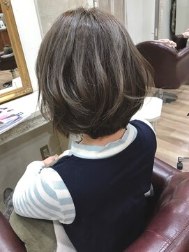 ルッソリベラ 池袋(Lusso libera) ハッシュカット×アッシュカラー[30代/40代/50代]
