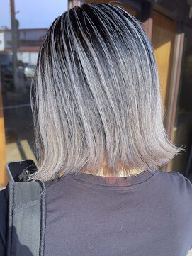 ブレイズヘアー(BLAZEhair) 【コントラストデザイン】ホワイトバレイヤージュ×ブリーチ2回