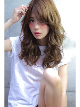 アトレ コウベ(Attrait KOBE) ランダムカール・セミロング