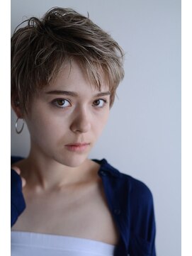 ミラバイグリーン(Mira by green) 無造作ショート　X　小顔【shine beige】　#1