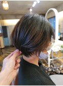 横顔美人ショート