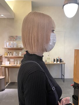 デコ(DECO) 《RYUSEI》ホワイトブロンドベージュ小顔ミニボブ髪質改善20代