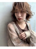 ベージュカラー