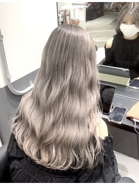 シエラ 心斎橋(CIERA.) CIERA.ホワイトブロンド