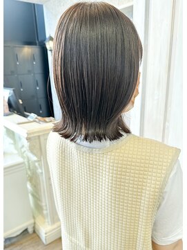 キャアリー(Caary) 福山人気caary切りっぱなし外はねボブイルミナカラーグレージュ