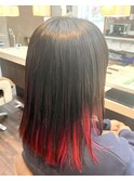 インナーカラーセミロングレッド×ブラック顔周りエンドカラー
