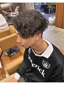 シーツー 川口店(C2) 緩め縦落ちツイストスパイラルパーマ