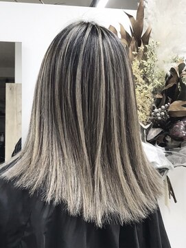 エスアイ(S.i) ハイトーンカラー［五条駅/京都駅/七条駅/四条駅/烏丸駅］