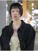 タイトなミニボブ+ステップカット