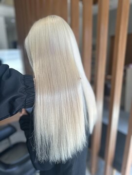 リー 京都西院(Lee) レイヤーカット/ブリーチ/髪質改善/ハイトーン