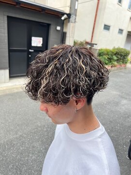 シリー 浦添店(SILLY) 沖縄メンズ波巻きパーマハイライト