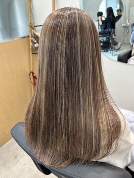 リム 南浦和(Lim) ハイライト/インナーカラー/白髪ぼかし/ハイライト/ショート