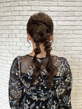 マール(marl) ポニーテールアレンジ