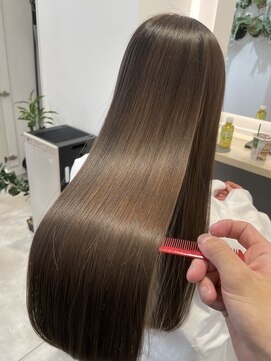 ロジ イン トゥバレー(LOWG in TOWVALLEY) 髪質改善ストレート【酸性ストレート】【縮毛矯正】