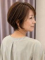 フラワーズ(Flowers)&nbsp;白髪ぼかしハイライト 大人ショート 顔周りカット 白髪染め 40代