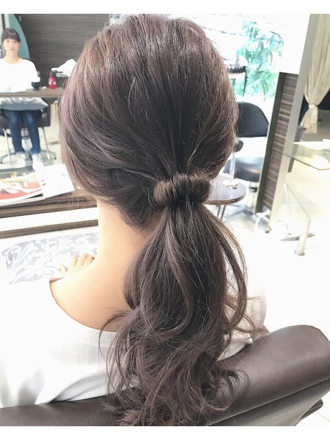 【FORTE　GARDEN　HILLS】ゆるふわ ポニーテール ヘアアレンジ