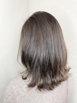 ヘア カンパニー トワ 千葉店(TOWA) 外はね透明感グレージュロブ