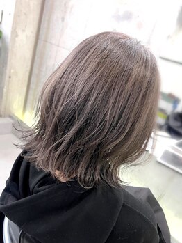 フラット(FLAT)の写真/【新規限定フルカラー+カット+2STEPトリートメントor電気ブラシ¥6500】話題の美容機器もお手頃価格で体験♪