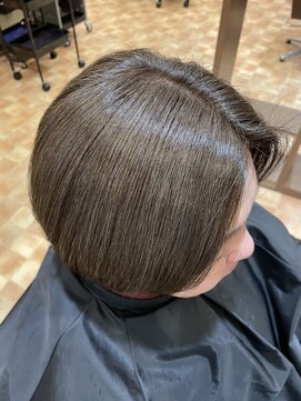 アイニ 河内小阪店(aini) 白髪ぼかしカラー白髪ぼかしハイライト大人ショート30、40、50代