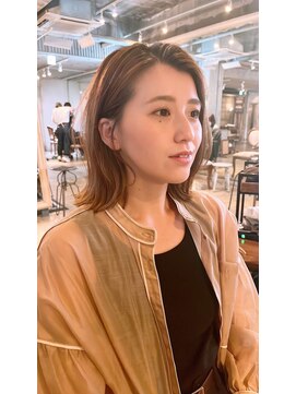 髪質改善と縮毛矯正の専門店 サンティエ(scintiller) 大人綺麗な小顔襟足スッキリショートボブ　30代40代50代