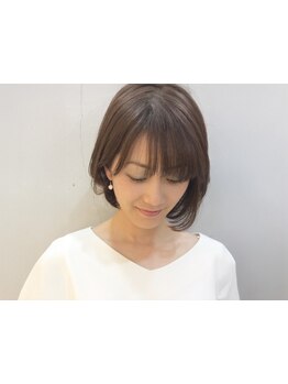 ぺたんこ/パサつき/クセ、どんな髪質もコントロール。さらに白髪ぼかしハイライトで大人可愛いをデザイン♪