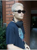 バズカット　ブリーチデザイン　ホワイトブロンド
