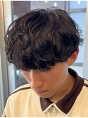 原宿メンズマッシュウルフ無造作シャドウパーマツーブロック黒髪