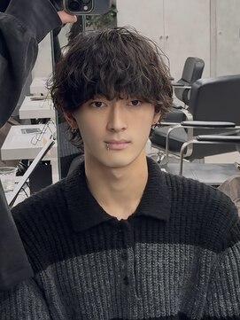 ネクスト 渋谷(NEXT) MEN’S HAIR/サーフカール/刈り上げセンターパート/渋谷