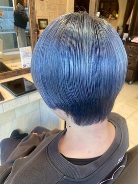 ヘアリゾート粋 ティガ 池袋店(tiga) ショート/レイヤーカット/デザインカラー/ブルー