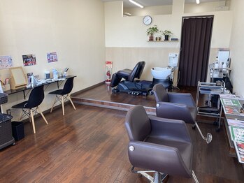レイディバードカラー ヤオコー足利八幡店の写真/根元に特化した白髪染め専門店◎少人数制でゆったり♪気軽に手軽にすき間時間で綺麗に☆