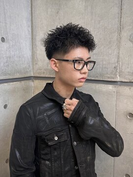 オーシャントーキョー ホワイト 原宿(OCEAN TOKYO WHITE) ベリーショートツーブロックビジネスショートパーマカルマパーマ