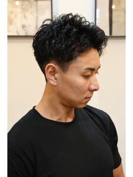 ジェイソン(JASON) 緩めのパーマで自然な動き