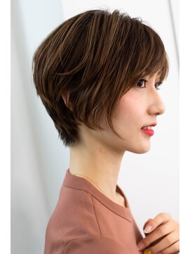 アコロン(acoron) 小顔カット_毛先パーマ_ことりベージュ_黒髪ウォーターフォール