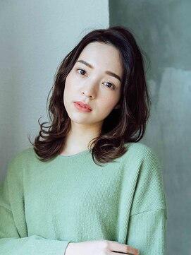 アマリス(Amaris) かきあげウェーブロング20代/30代/40代/庭瀬