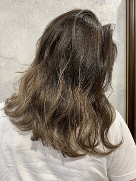 ラフトーキョウセカンド(RAF TOKYO 2nd) 【RAF TOKYO 2nd Rina】グラデーション×チョコレートベージュ