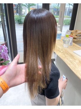 フェリア 松山(Feria) 【Feria松山】サラツヤ縮毛☆白石