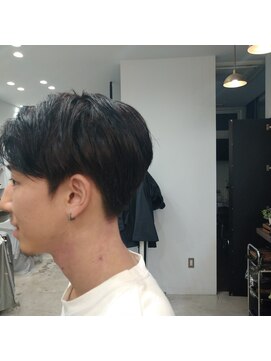 リアン バイ トルシュ ヘアワークス(Riant by TORChe hair works) ツーブロショート