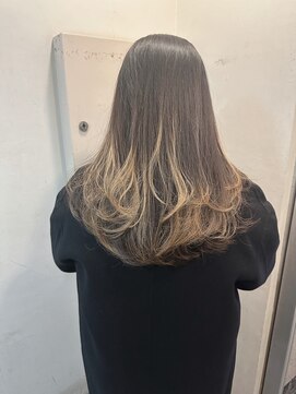 キャンバス バイ ネオリーブ 横浜西口(Canvas by neo.) ワンカールで決まるロングレイヤー レイヤーカット ベージュ