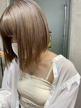 ソルトウォーター(SALT WATER) ボブ ベージュカラー ブリーチあり