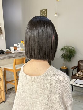 ムーンヘアー(moon hair) 前下がりボブ