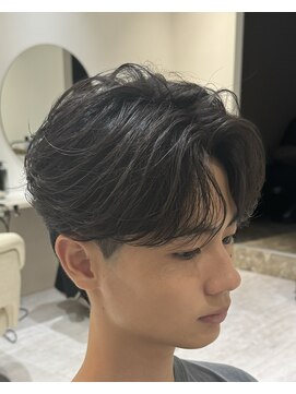 バース 梅田中崎町店(BIRTH) ニュアンスパーマフェザーパーマセンターパート大阪メンズサロン